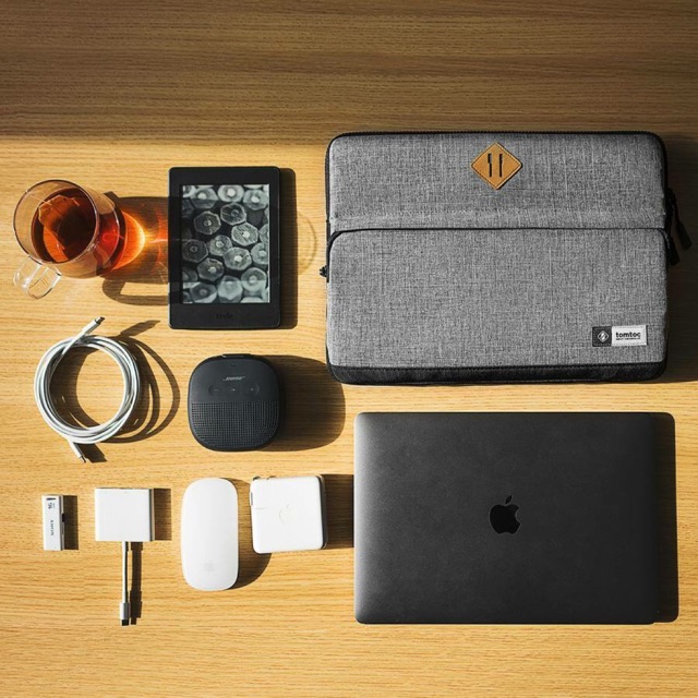 TÚI CHỐNG SỐC TOMTOC (USA) MULTI FUNCTION MACBOOK PRO 13″ NEW GRAY