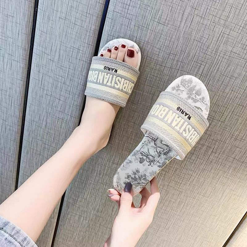 Dép Quai Ngang Đế Bằng Chống Trượt Phong Cách Mới Thời Trang Mùa Hè Cho Nữ
