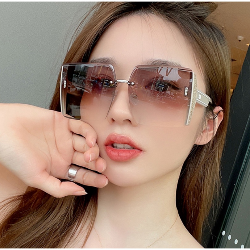 (KIQI-FASHION) COD Kính Mát Gọng Vuông Lớn Chống Tia Uv400 Thời Trang Cho Nam Và Nữ