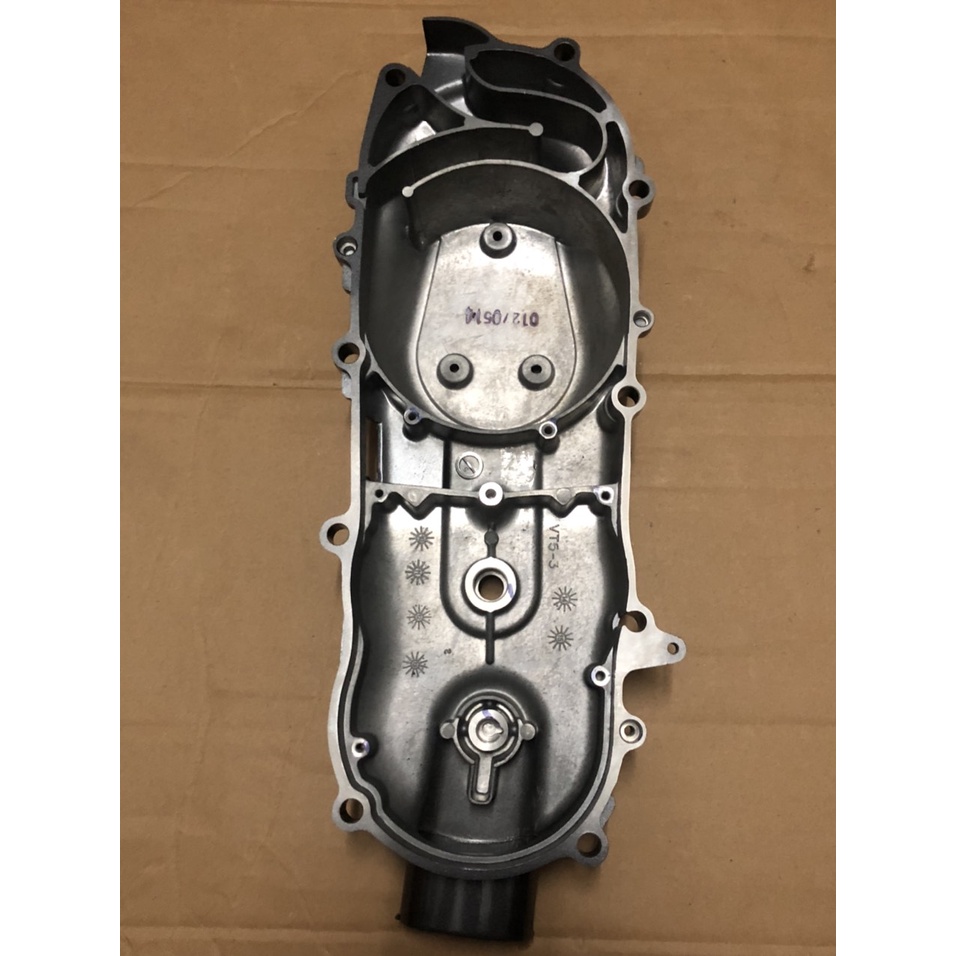 Nắp máy trái xe Elizabeth mã VT5