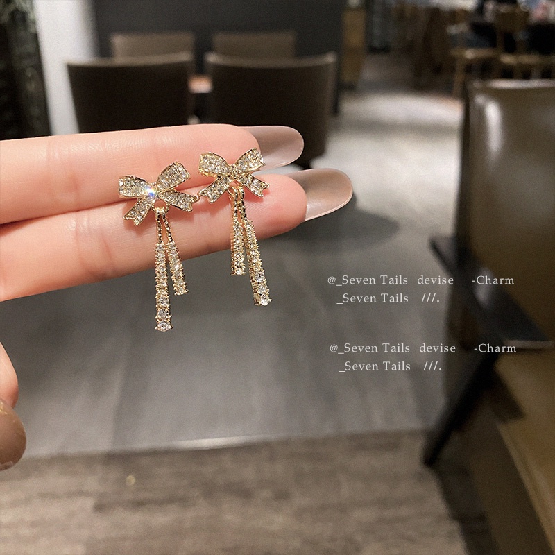 Đôi Khuyên Tai Hình Nơ Tua Rua Đính Đá Thời Trang Hàn Quốc Cho Nữ