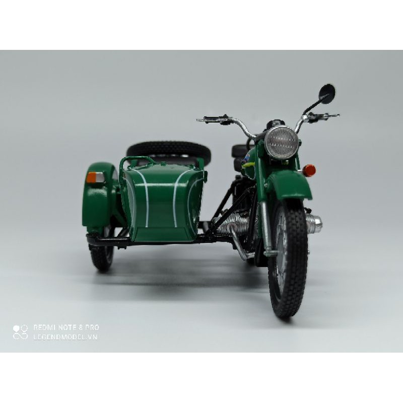 Mô hình xe Sidecar  Ural M67