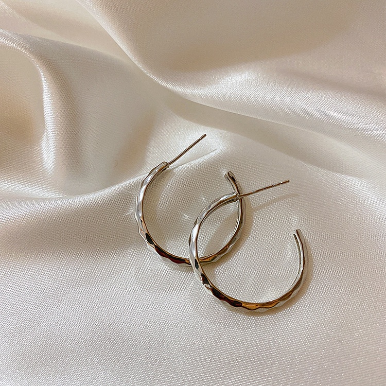 Retro diamond metal ear hoop earrings female Korea S925 silver needle