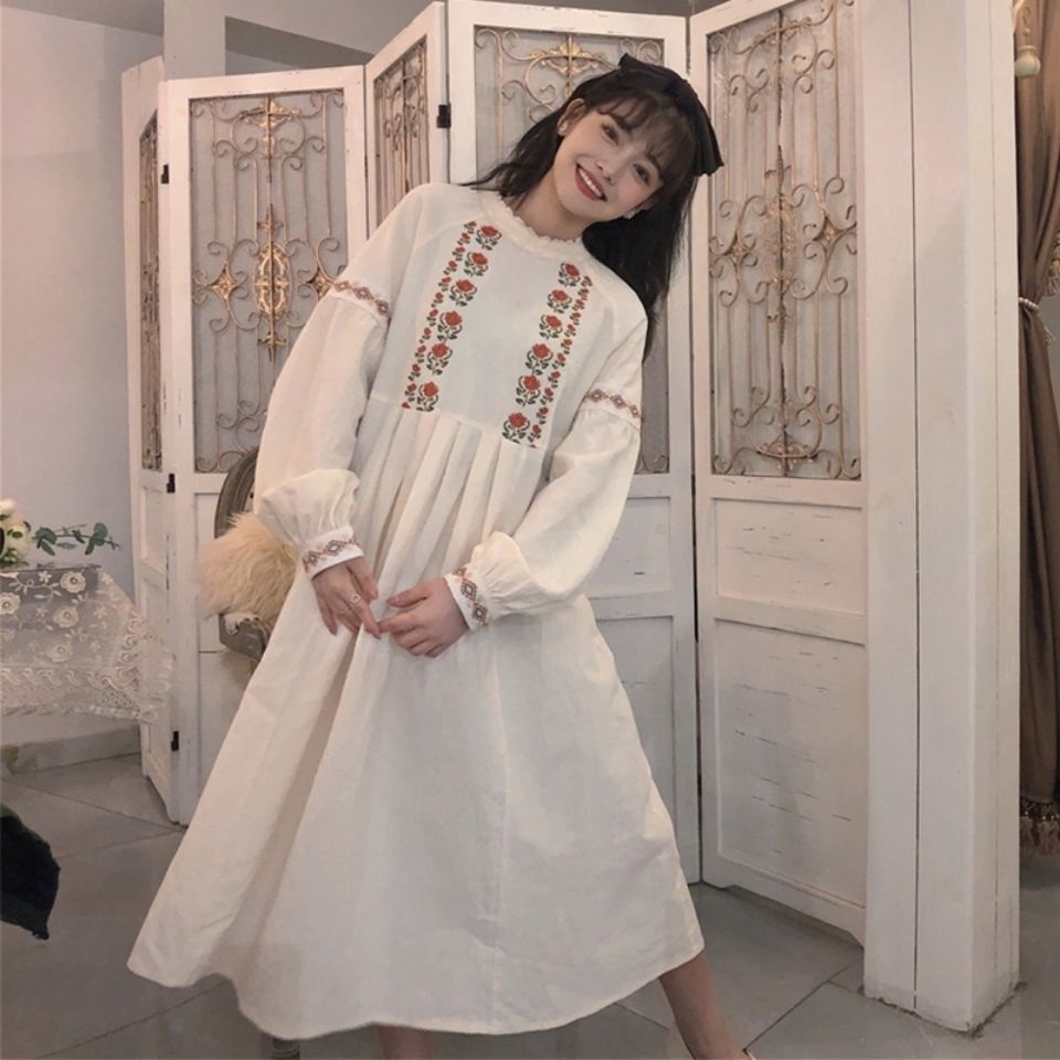 Đầm chữ A tay phồng dài qua gối thêu họa tiết cao cấp