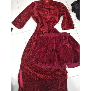 áo dài nhung của khách