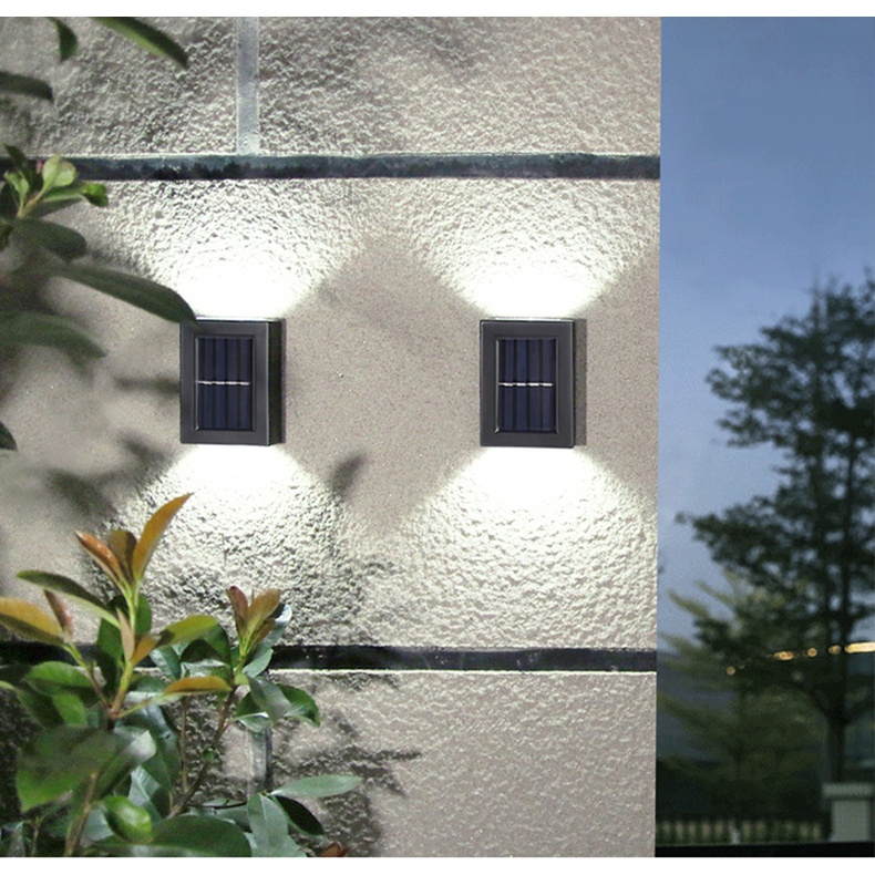 Đèn LED treo trang trí ngoài trời chống nước dùng năng lượng mặt trời