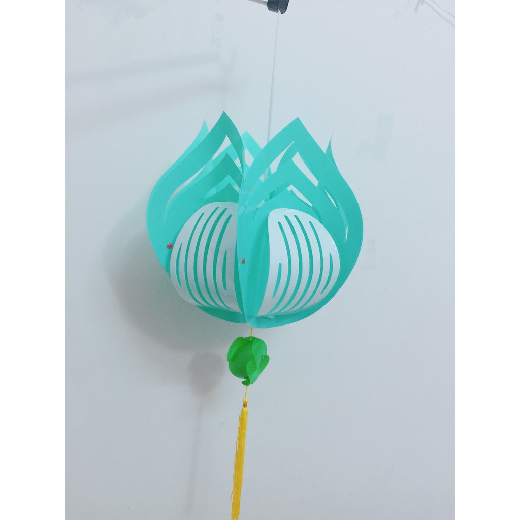 Đèn Lồng Nhựa Hoa Sen xuyên sáng trang trí quán cafe, sân vườn, chùa chiền, đường phố...