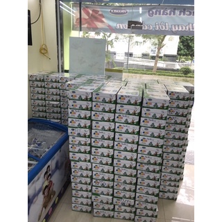 Sữa tiệt trùng Vinamilk ADM Gold Hương dâu hộp 180ml