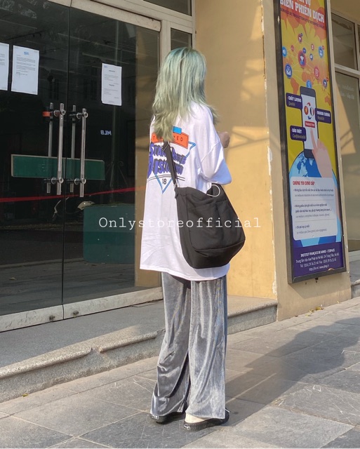 Túi đeo chéo,đựng đươc sách vở vừa a4, tông màu túi là tông tự nhiên | BigBuy360 - bigbuy360.vn