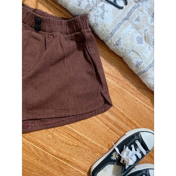 QUẦN SHORTS KAKI, VẠT BẦU HAI NÚT, MÀU NÂU CHO MÙA HÈ THÊM MÁT MẺ 🩳🩳