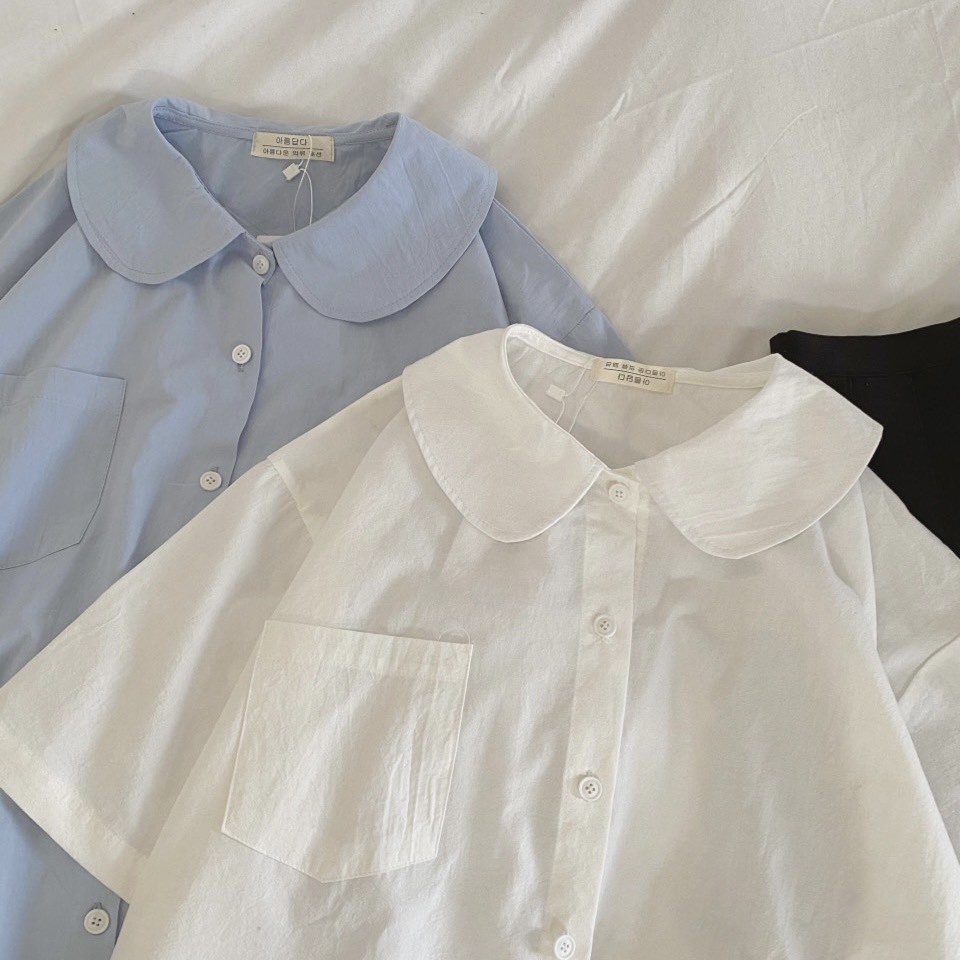Áo sơ mi cổ sen cộc tay trơn túi ngực dáng xuông chất thô 2 màu Lyn Closet S90