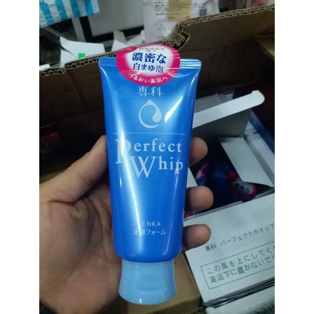 Sữa rửa mặt nhật