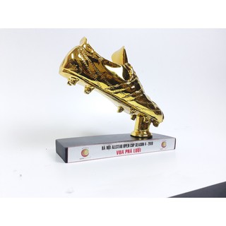 chiếc giày vàng cỡ lớn nhất 20cm, quà tặng vua phá lưới
