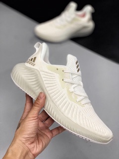 Giày thể thao adidas