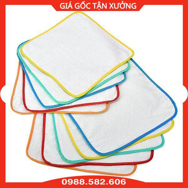 Chiếu Lót Chống Thấm 2 Lớp - Kích Thước: 30x30cm (Họa Tiết Ngẫu Nhiên) - SP000599