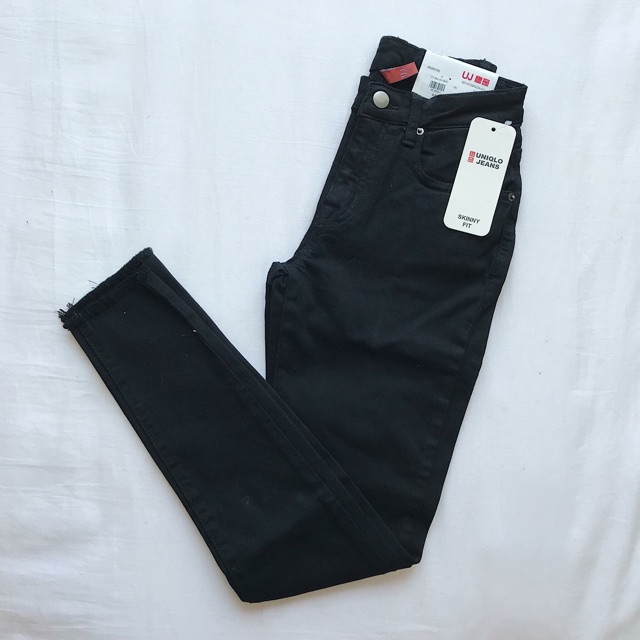 Quần Skinny đen 9 tấc lai tua ( MÓM STORE )