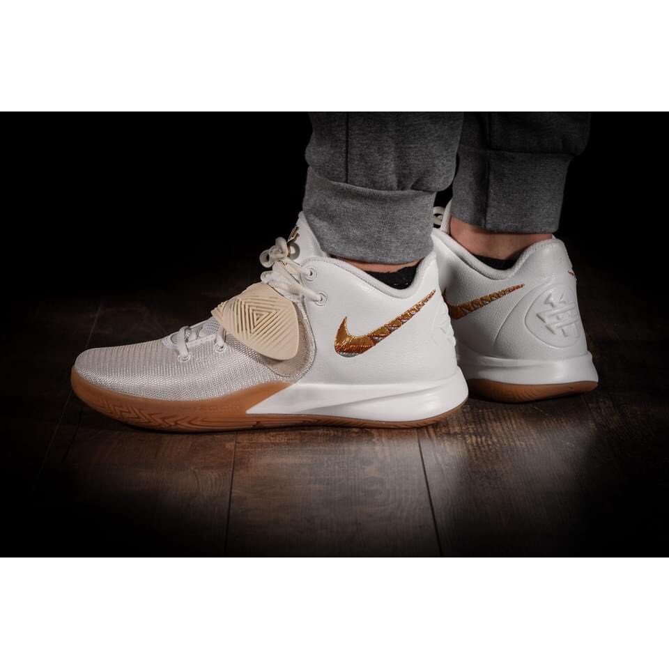 Giày Bóng Rổ Chính Hãng 💛FREESHIP💛 Nike Kyrie Flytrap 3 EP White Gum Real