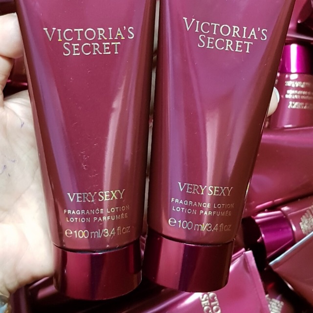 Dưỡng Dữong thể Victoria's Secret Very Sexy Fragrance Lotion chính hãng