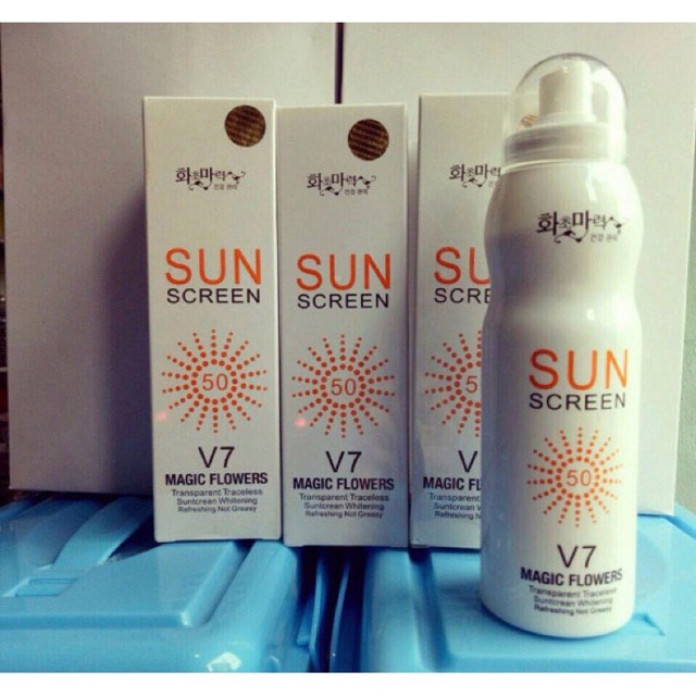 Xịt chống nắng Hàn Quốc Sun Screen V7