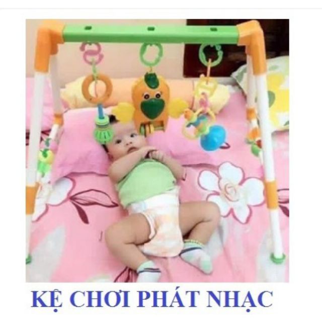 Kệ chữ A có nhạc quà tặng cho bé yêu.