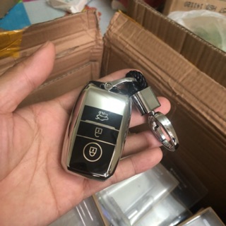 Bọc chìa khoá KIA SELTOS/ KIA K3. Silicon mạ crom sáng bóng cao cấp