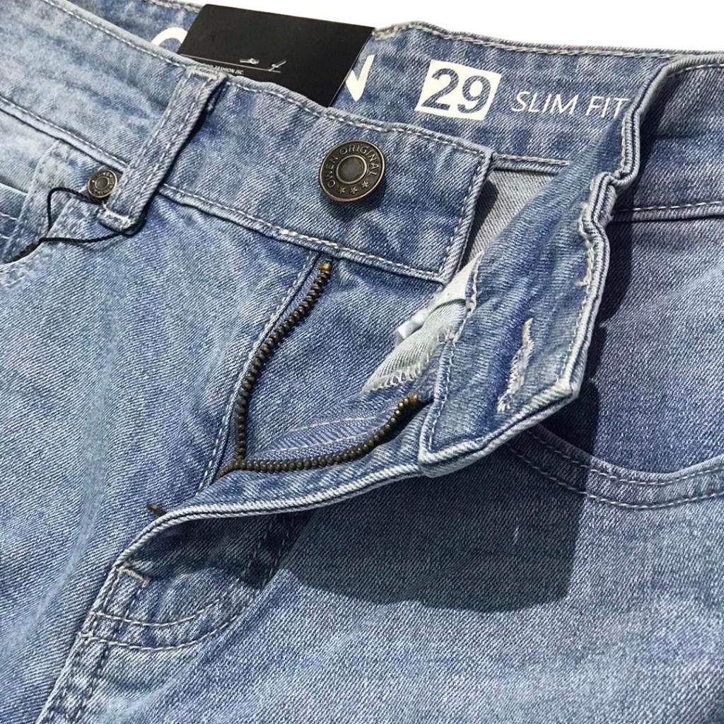 Quần Jean Nam Quần Bò Hàng Hiệu Owen QJSL221486 Màu Xanh Nhạt Dáng Slim Fit Ống Côn Vải Denim Cotton Cao Cấp Co Giãn Tốt
