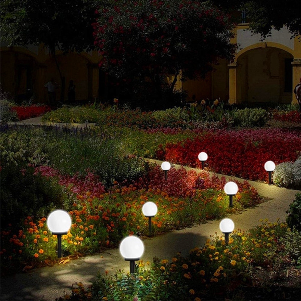 Bóng đèn LED hình tròn chống nước dùng năng lượng mặt trời trang trí sân vườn độc đáo