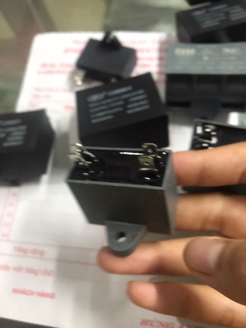 Tụ quạt dàn nóng điều hoà loại zắc1,5uf ,2uf.2,5uf.3uf.3,5uf.4uf.5uf.6uf.7uf.8uf
