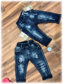 Quần jeans bé trai bé gái
