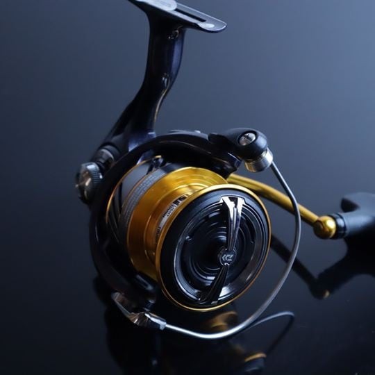 MÁY CÂU MÁY CÂU ĐỨNG CÂU LURE DAIWA REVROS LT