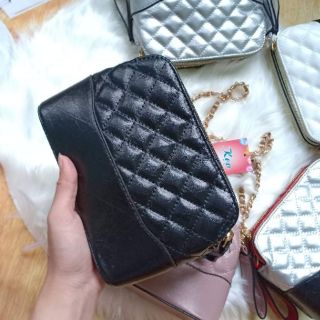 Túi hobo hến