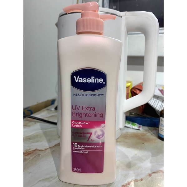 Sữa Dưỡng Thể Trắng Hồng Vaseline UV Lightening