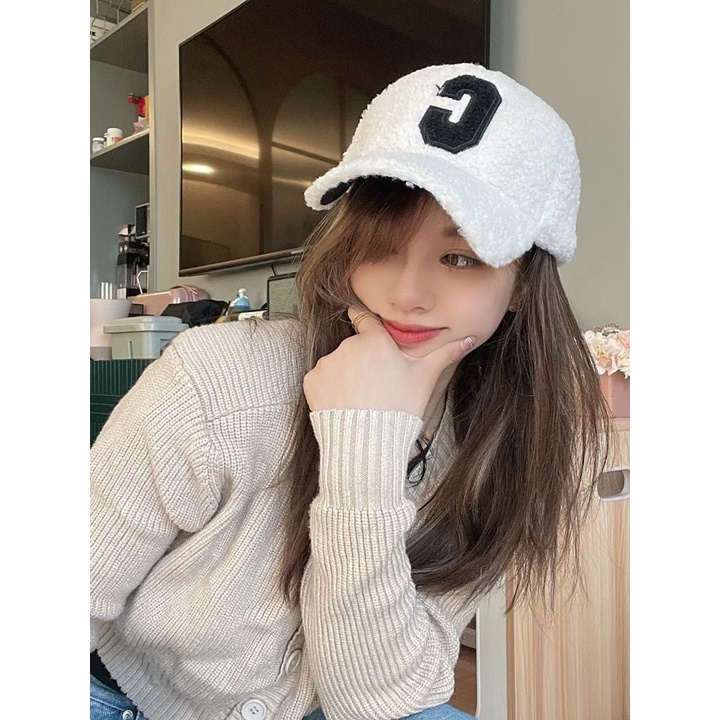 Nón kết thêu chữ C thời trang thu đông cho bé