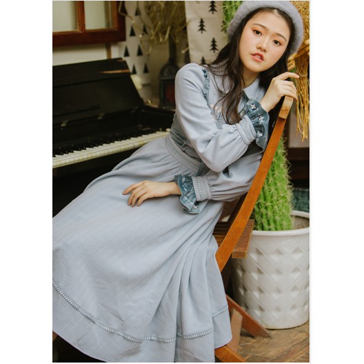 YAS0473-Váy tiểu thư xanh thêu hoa thanh lịch