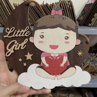 Bảng gỗ treo cửa phòng bé gái Cô bé mặt trăng little girl