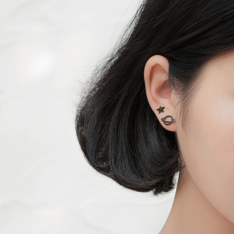 ✨✨Bông tai nụ màu đen cá tính họa tiết hành tinh/ngôi sao hợp thời trang cho nữ