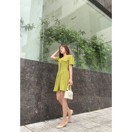 Váy xanh cốm vân sóng tay bồng dáng xoè