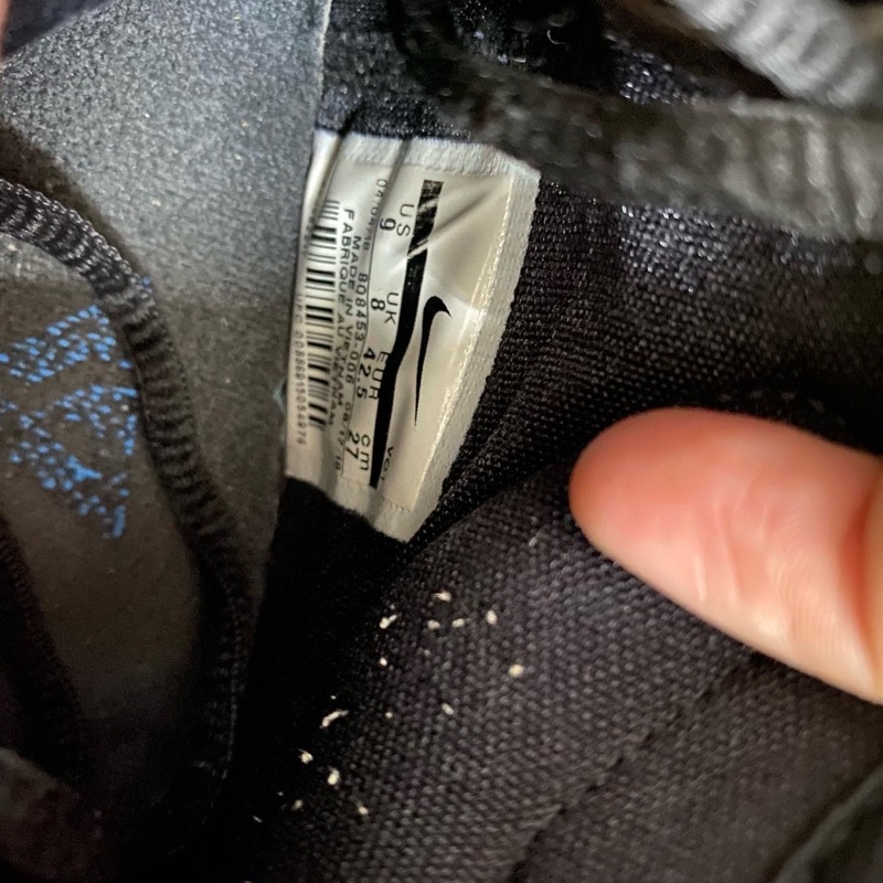 Giày chính hãng đã qua sử dụng