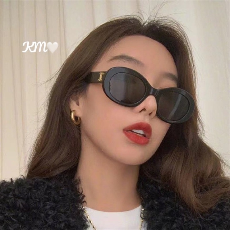 Kính Hiệu Dáng Tròn Bầu celi hot màu đen-trắng olvan ullzang