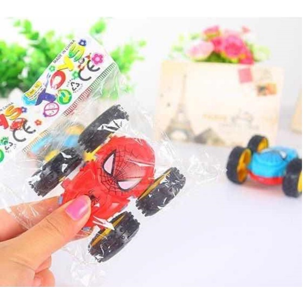 Xe ô tô đồ chơi cho bé xoay lật 360 độ hình nhện siêu hot