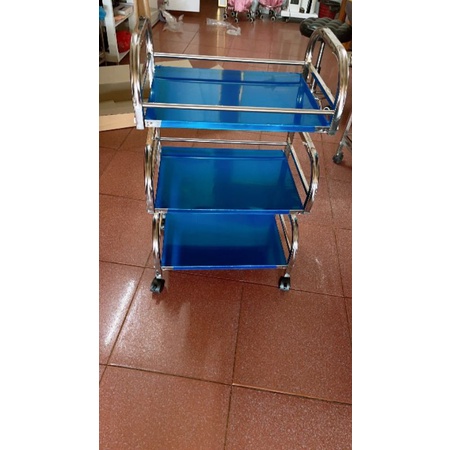 Xe đẩy inox 3 tầng bền đẹp chắc chắn cho spa