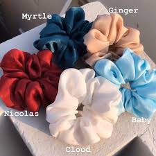 Dây buộc tóc Scrunchies nhung bồng HARI0820