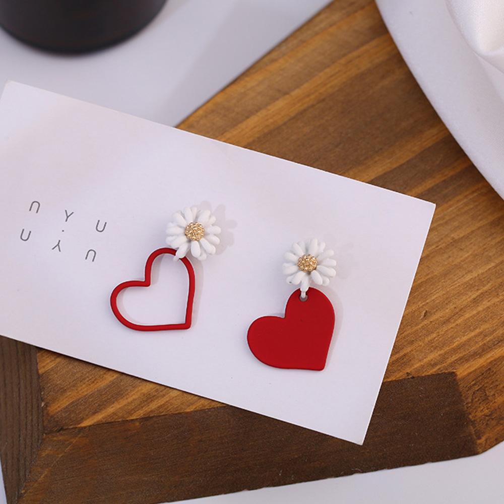 Bông Tai Hình Hoa Cúc Đỏ Thiết Kế Bất Đối Xứng Thời Trang