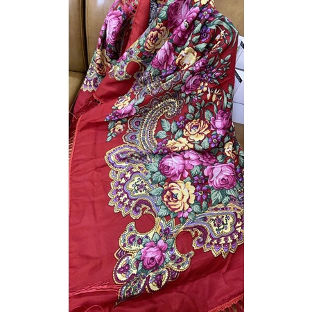 KHĂN VUÔNG TRUYỀN THỐNG NGA