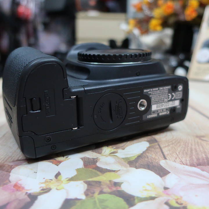 Máy ảnh Canon 10D đẹp sưu tầm hoạt động hoàn hảo