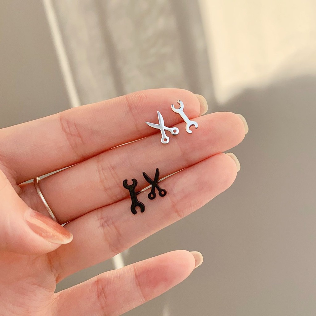 Khuyên Tai Hình Cây Kéo / Cờ Lê Cá Tính Cho Nữ