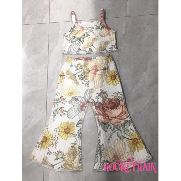 ✨At✦Set Đồ Mùa Hè 2 Món Gồm Áo Hai Dây In Hoa + Quần Dài Ống Loe Cho Bé Gái