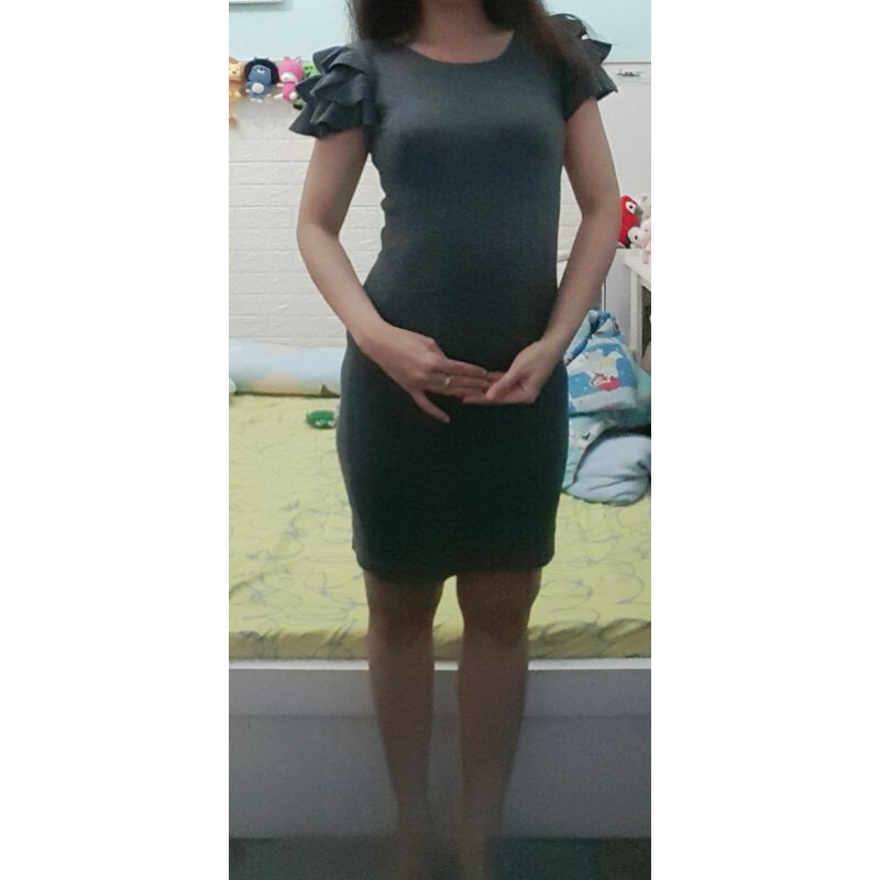 Thanh lý đầm body len màu xam den size M dưới 48kg,