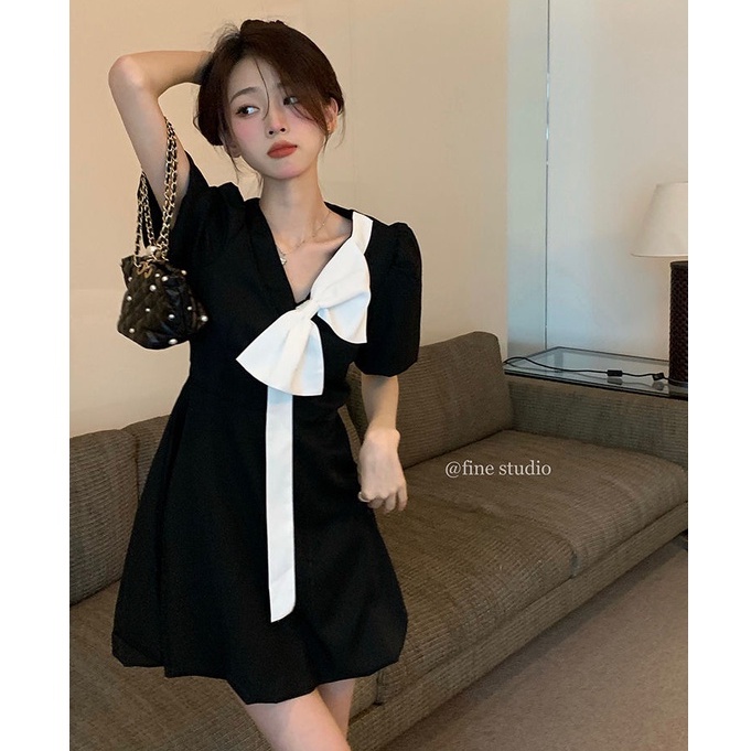 Đầm Tay Phồng Ngắn Cổ Chữ V Dáng Rộng Phong Cách Hàn Quốc Thời Trang Cho Nữ