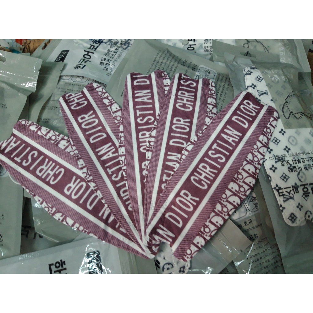 KHẨU TRANG KF94 NƯỚC NGOÀI ( LV, CHANNEL, DIO ) TÚI 5 CÁI | BigBuy360 - bigbuy360.vn